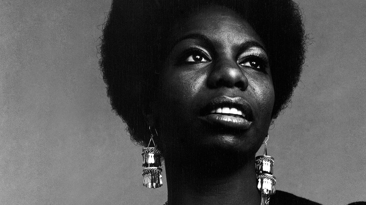 nina-simone-licone-intemporelle-et-son-influence-sur-la-mode-vintage Image