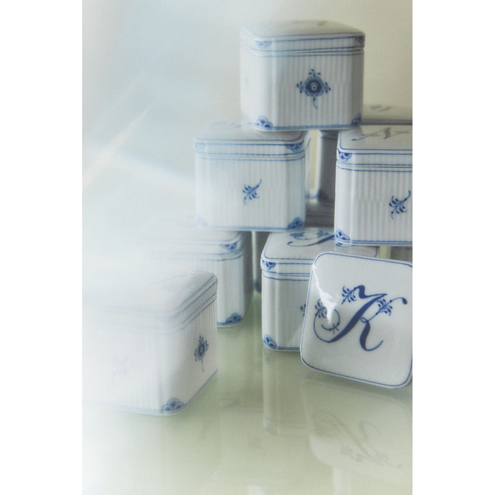 Royal Copenhagen Alphabet Bonbonniere 13cl K