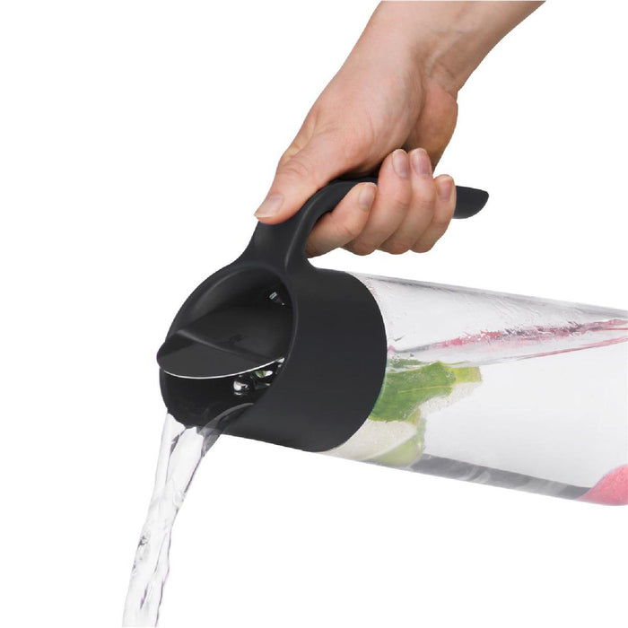 WMF Wasserkaraffe Nuro, Schwarz mit Griff und Fruchtspieß