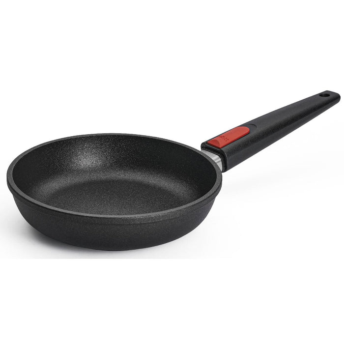 Woll Nowo Titanium Gusspfanne, flach, Induktion, Try-me-pan, 20 cm Ø, in Geschenkbox