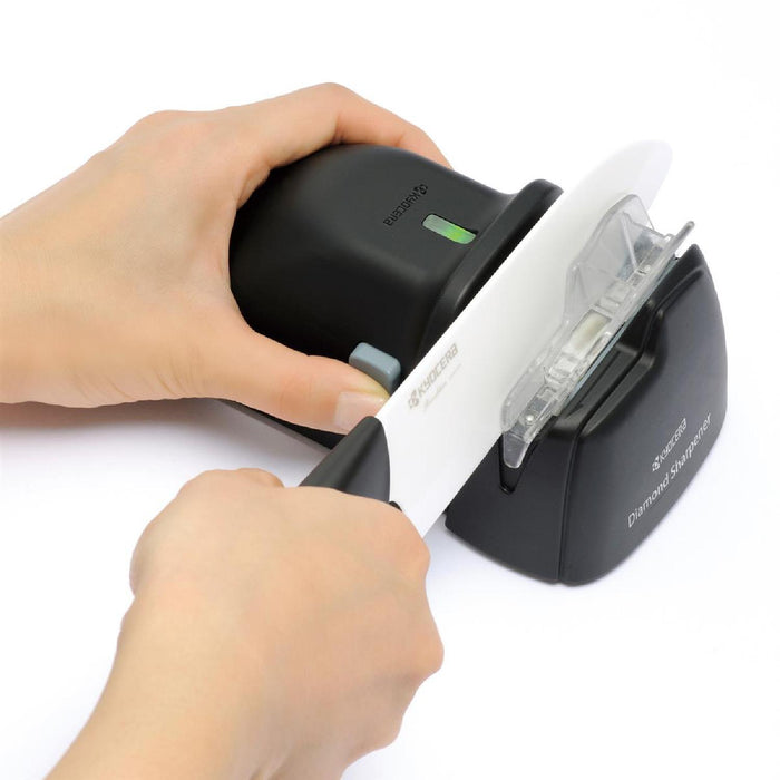 KYOCERA Diamant-Messerschärfer für Keramik- und Stahlklingen, batterie