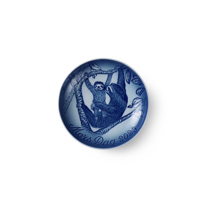 Royal Copenhagen Bing & Grøndahl Collectibles Muttertagsteller 2023 - Faultier mit Jungtier 15 cm