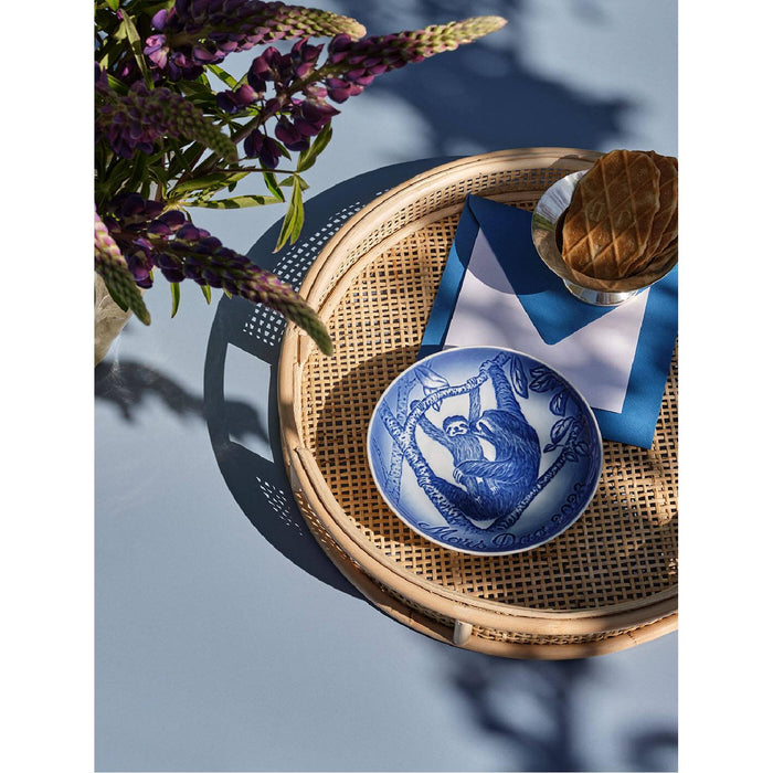 Royal Copenhagen Bing & Grøndahl Collectibles Muttertagsteller 2023 - Faultier mit Jungtier 15 cm