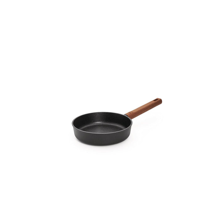 Woll, Eco Logic Induktion, Gusspfanne, fester Holzstiel Ø 20 cm, 5 cm hoch