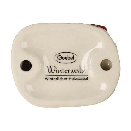 Goebel Winterlicher Holzstapel Figur