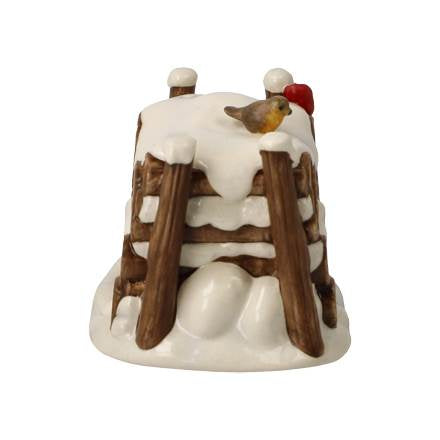 Goebel Winterlicher Holzstapel Figur