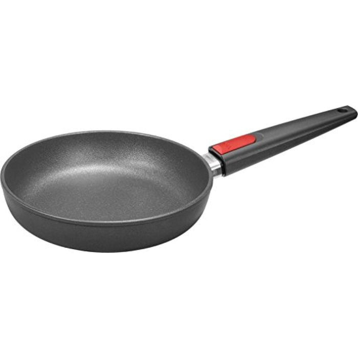 Woll, Nowo-Titanium INDUKTION-SET bestehend aus Hochrandpfanne, 7cm hoch, 26cmØ, abnehmbarer Stiel, inkl. passenden Sicherheitsglasdeckel in attraktiver Geschen