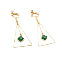 triangle-des-annees-80-boucle-d-oreille-femme